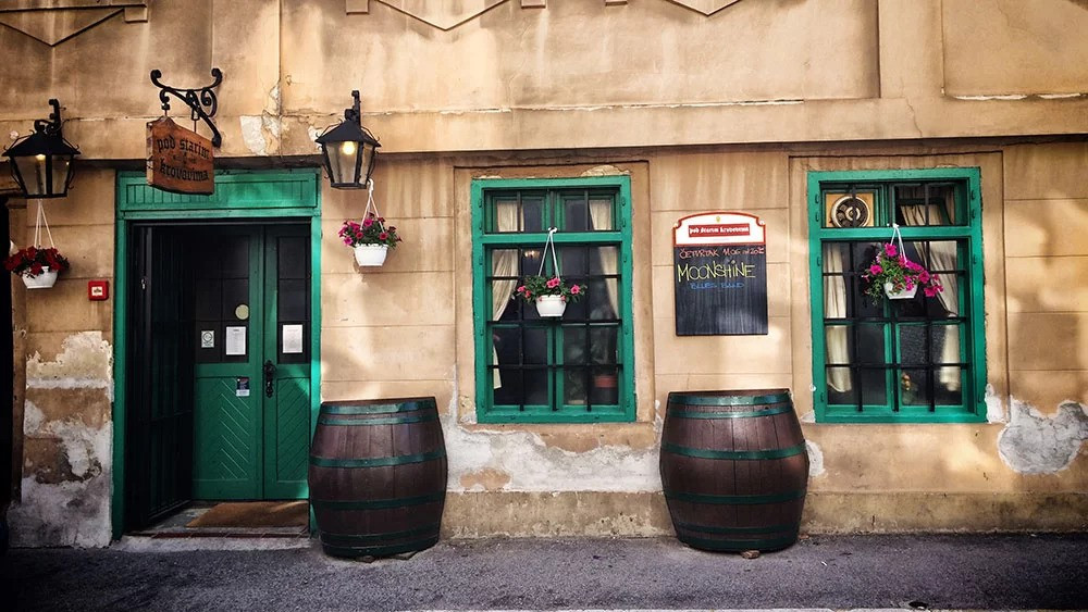 Pod starim krovovima / Under the Old Rooftops – the Oldest Zagreb's Café